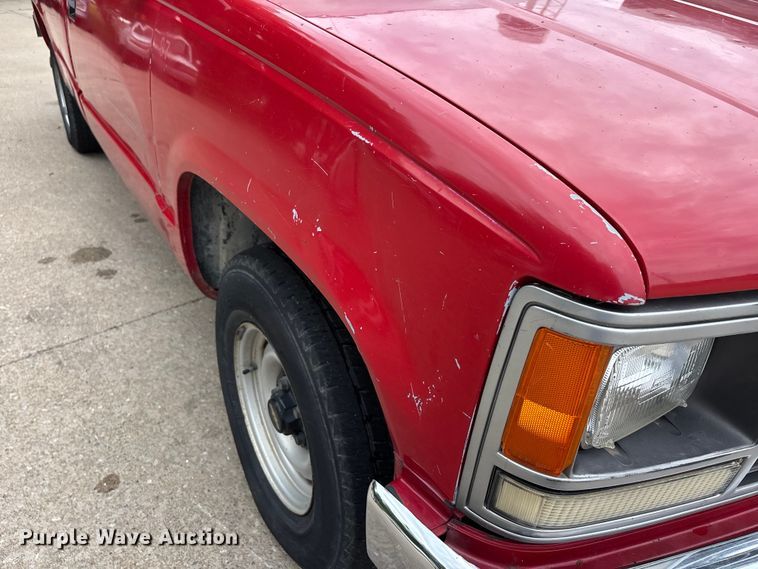 image for item DV4415 1990 Chevrolet C1500 pickup truck