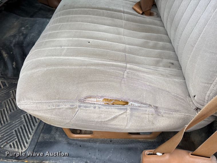 image for item DV4415 1990 Chevrolet C1500 pickup truck