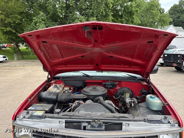 image for item DV4415 1990 Chevrolet C1500 pickup truck