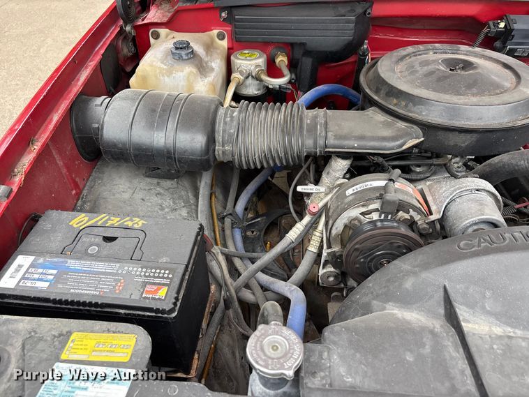 image for item DV4415 1990 Chevrolet C1500 pickup truck