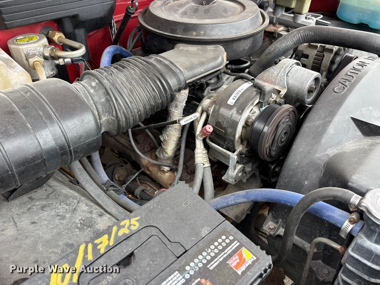 image for item DV4415 1990 Chevrolet C1500 pickup truck