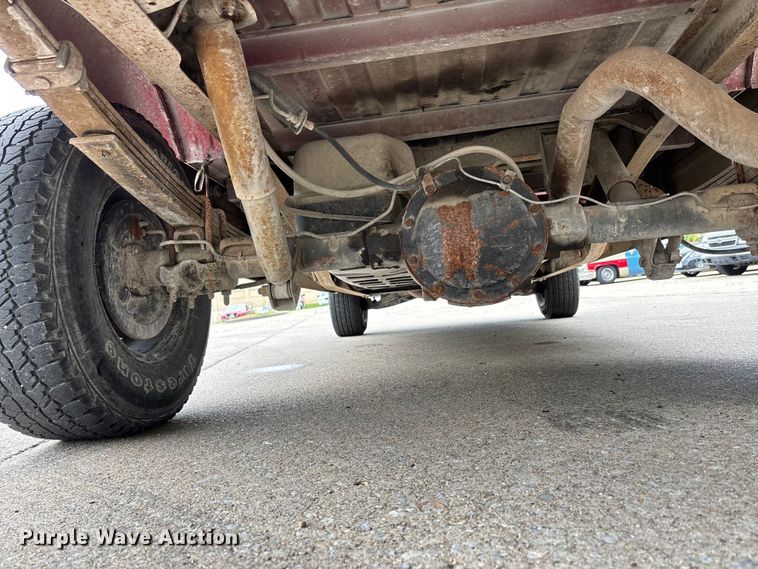 image for item DV4415 1990 Chevrolet C1500 pickup truck
