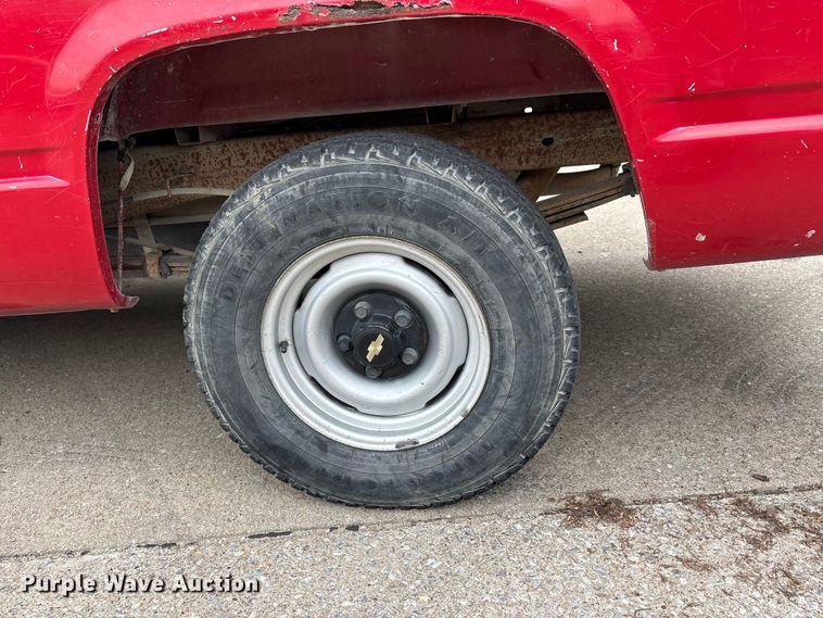 image for item DV4415 1990 Chevrolet C1500 pickup truck