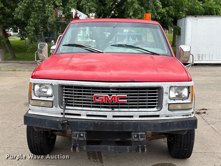 image for item DV4416 1995 GMC K2500 utility bed pickup truck