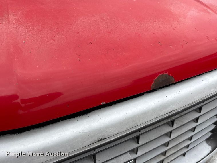 image for item DV4416 1995 GMC K2500 utility bed pickup truck