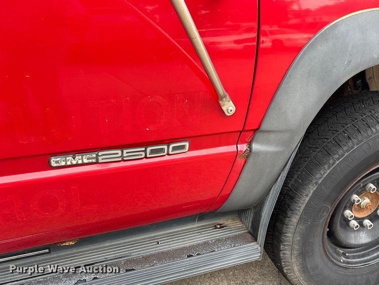 image for item DV4416 1995 GMC K2500 utility bed pickup truck