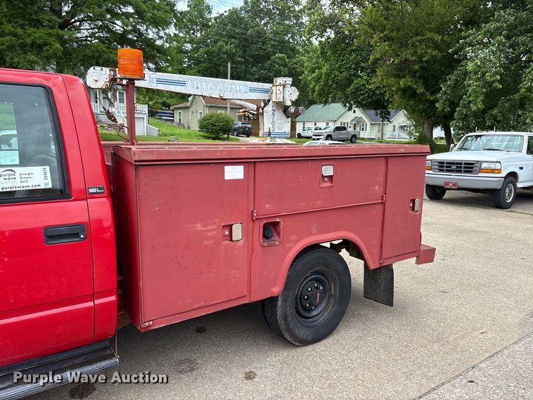 image for item DV4416 1995 GMC K2500 utility bed pickup truck
