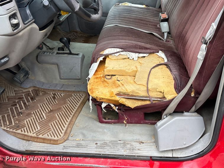 image for item DV4416 1995 GMC K2500 utility bed pickup truck