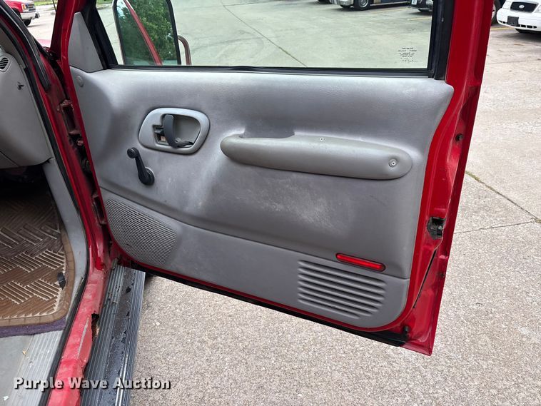 image for item DV4416 1995 GMC K2500 utility bed pickup truck