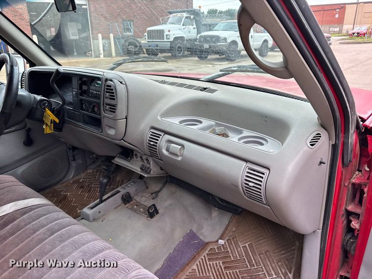 image for item DV4416 1995 GMC K2500 utility bed pickup truck