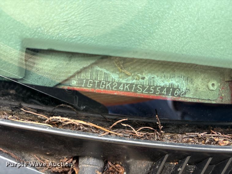 image for item DV4416 1995 GMC K2500 utility bed pickup truck