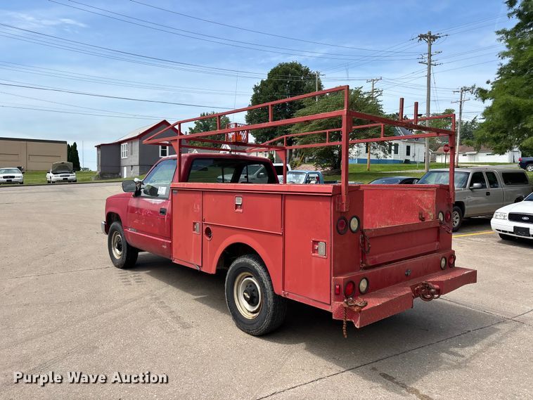 image for item DV4417 1989 Chevrolet C2500 utility bed pickup truck