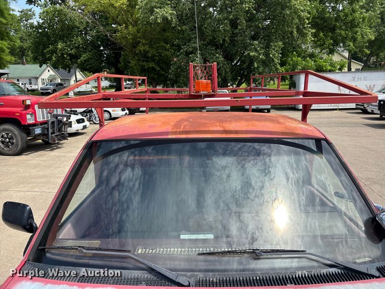 image for item DV4417 1989 Chevrolet C2500 utility bed pickup truck