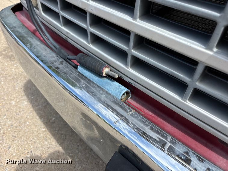 image for item DV4417 1989 Chevrolet C2500 utility bed pickup truck