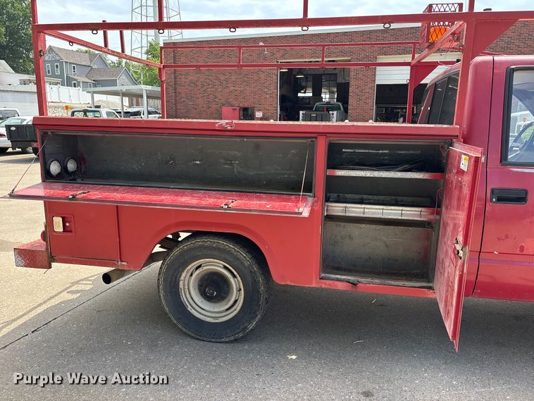 image for item DV4417 1989 Chevrolet C2500 utility bed pickup truck