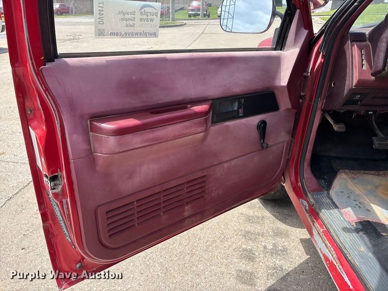 image for item DV4417 1989 Chevrolet C2500 utility bed pickup truck