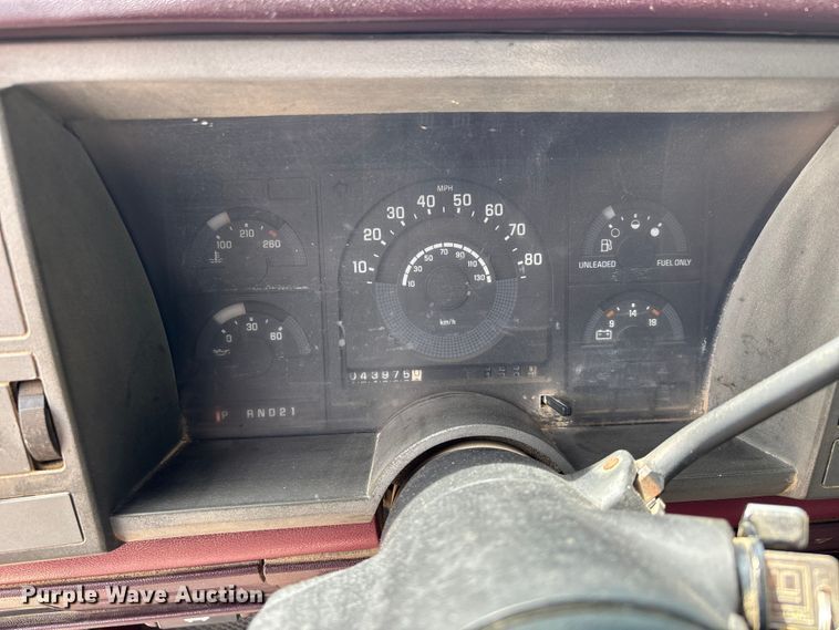 image for item DV4417 1989 Chevrolet C2500 utility bed pickup truck