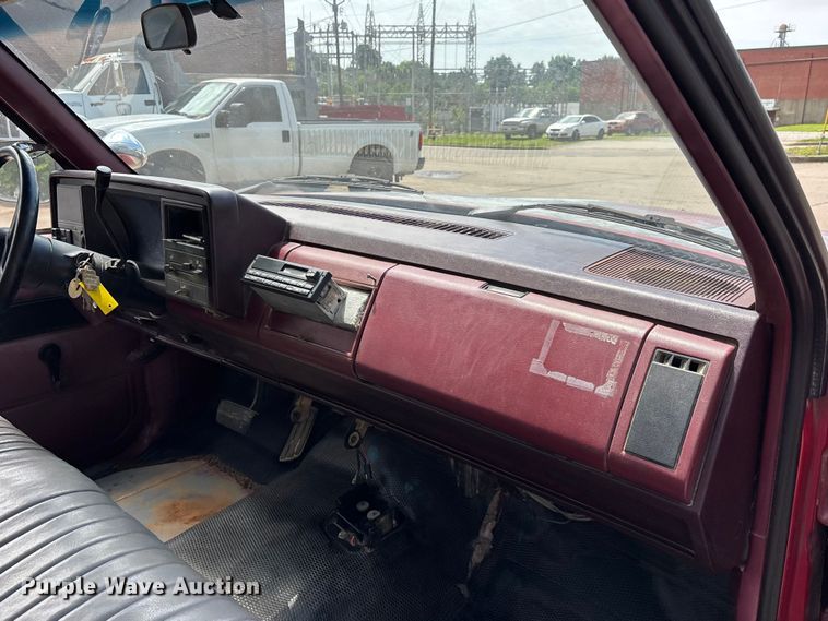 image for item DV4417 1989 Chevrolet C2500 utility bed pickup truck