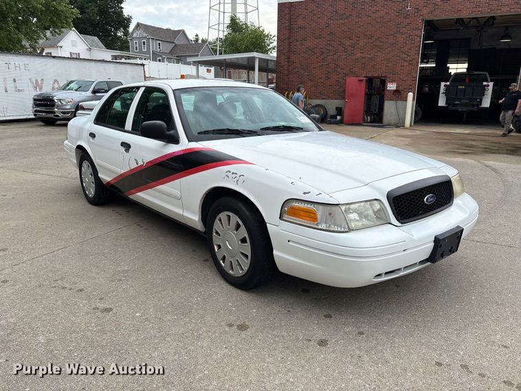 image for item DV4418 2006 Ford Crown Victoria Police Interceptor 