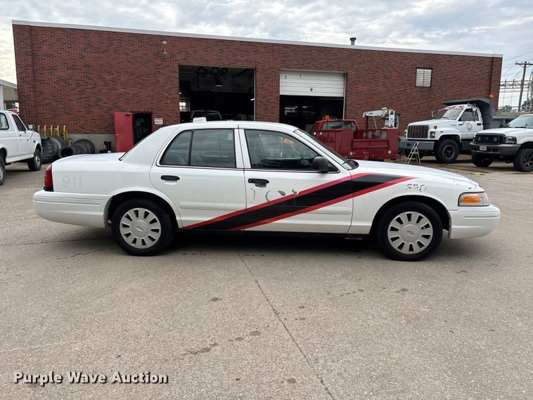 image for item DV4418 2006 Ford Crown Victoria Police Interceptor 