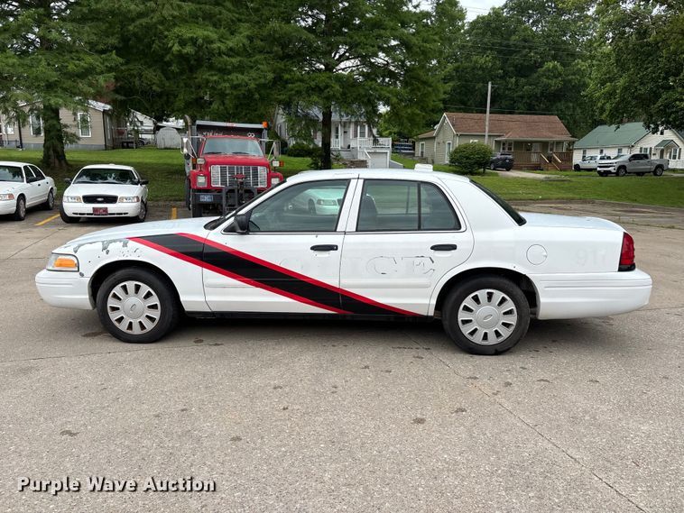 image for item DV4418 2006 Ford Crown Victoria Police Interceptor 