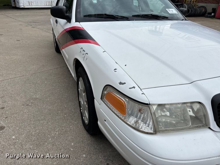 image for item DV4418 2006 Ford Crown Victoria Police Interceptor 