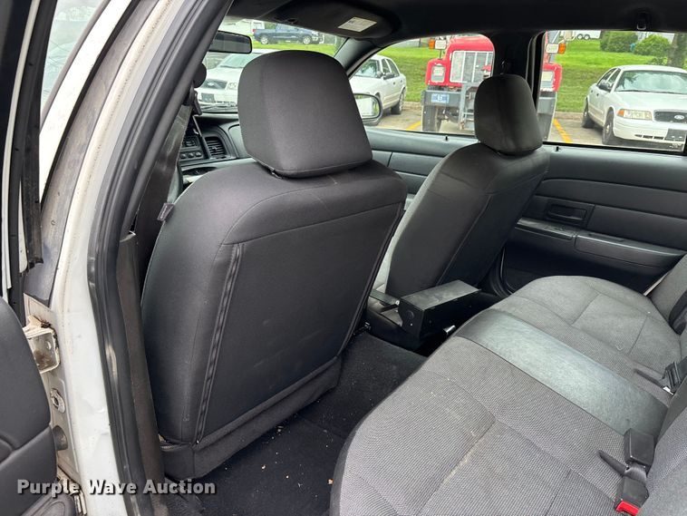 image for item DV4418 2006 Ford Crown Victoria Police Interceptor 