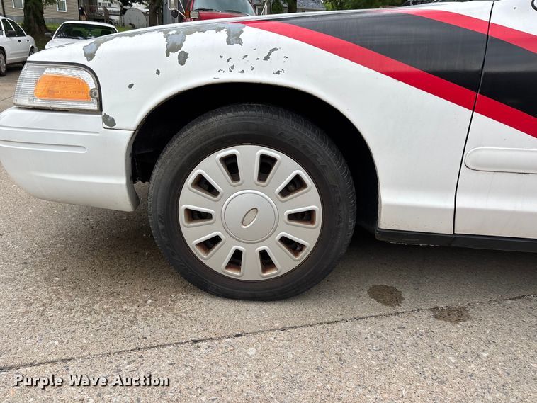 image for item DV4418 2006 Ford Crown Victoria Police Interceptor 