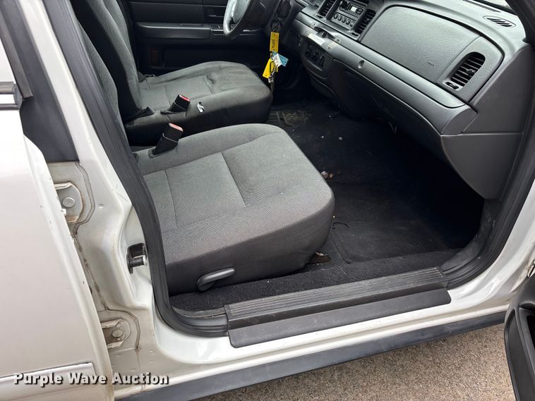 image for item DV4419 2008 Ford Crown Victoria Police Interceptor 