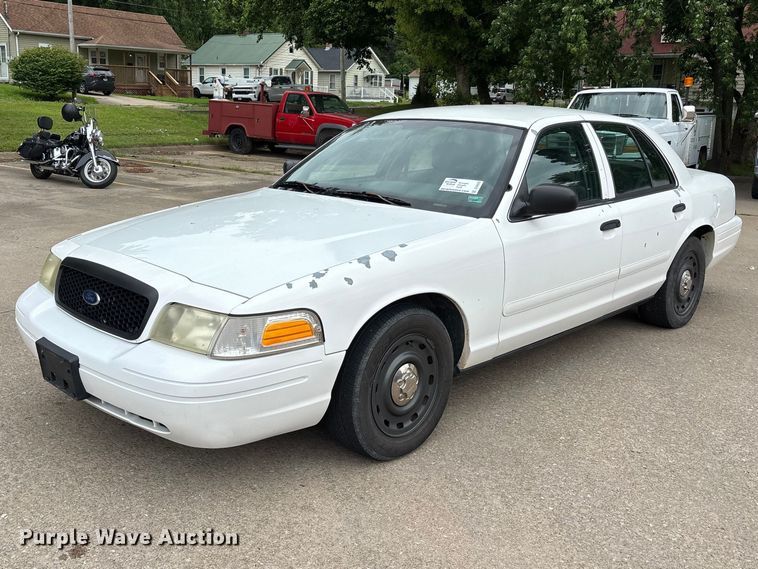 image for item DV4420 2005 Ford Crown Victoria Police Interceptor 