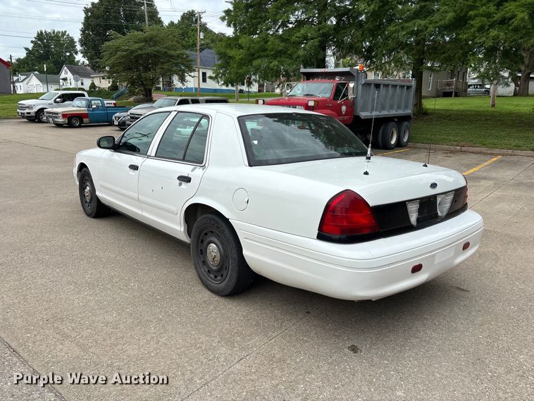 image for item DV4420 2005 Ford Crown Victoria Police Interceptor 