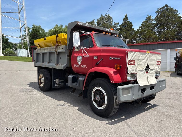 image for item DV4421 1987 Chevrolet C7 dump truck