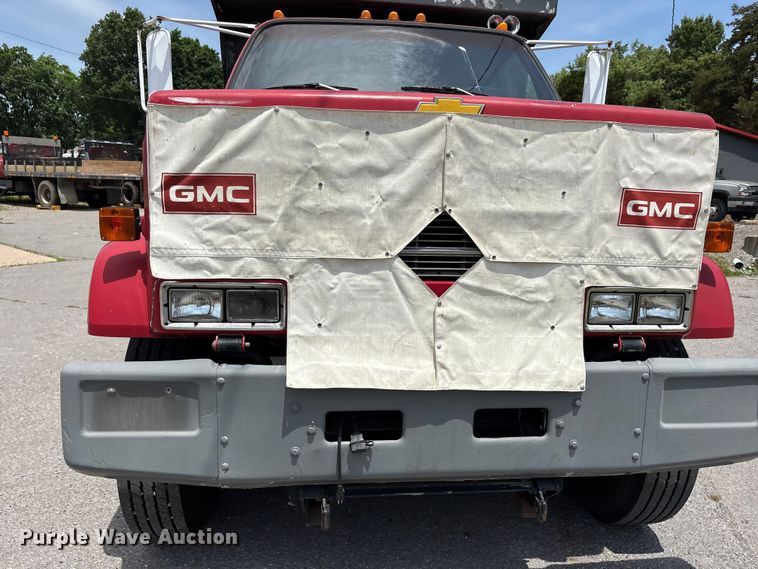 image for item DV4421 1987 Chevrolet C7 dump truck