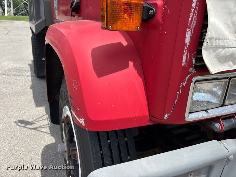 image for item DV4421 1987 Chevrolet C7 dump truck