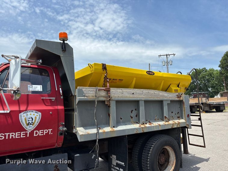 image for item DV4421 1987 Chevrolet C7 dump truck