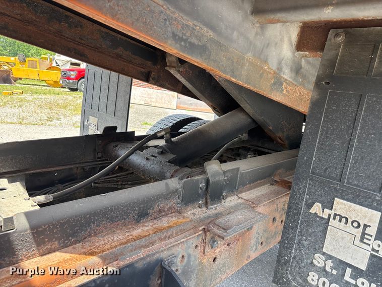 image for item DV4421 1987 Chevrolet C7 dump truck