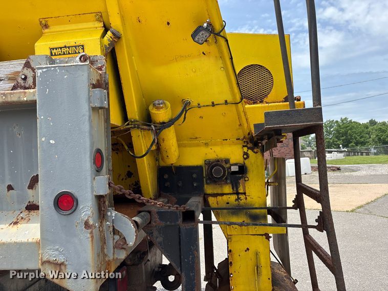 image for item DV4421 1987 Chevrolet C7 dump truck