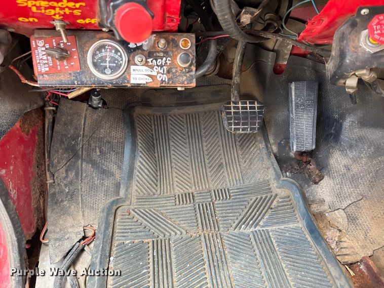 image for item DV4421 1987 Chevrolet C7 dump truck