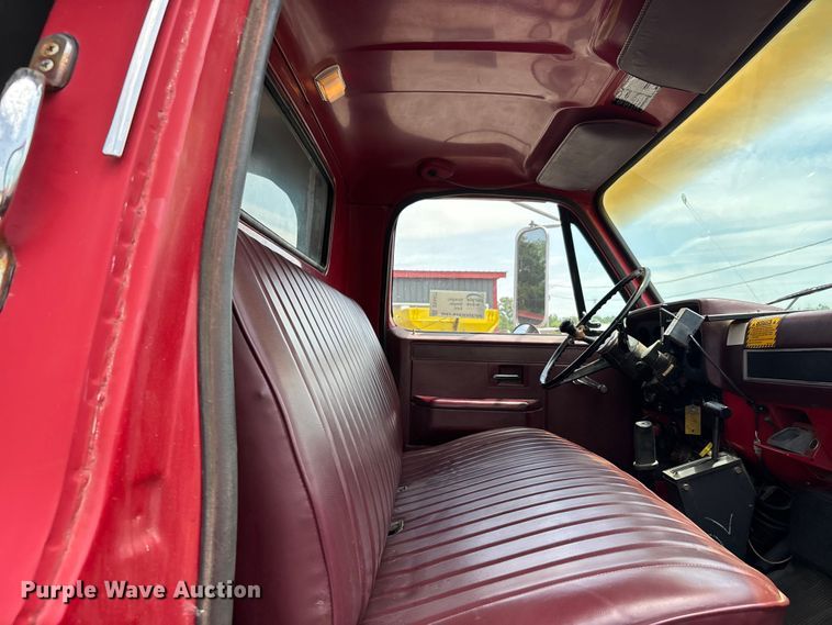 image for item DV4421 1987 Chevrolet C7 dump truck