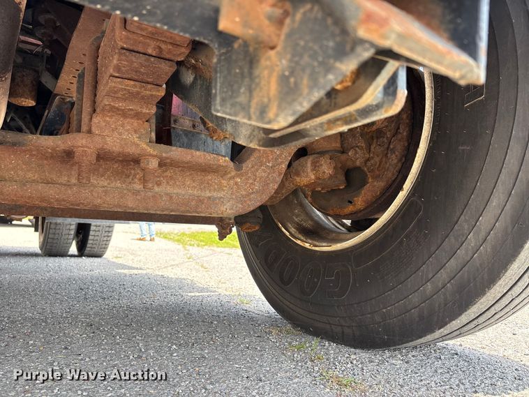 image for item DV4421 1987 Chevrolet C7 dump truck