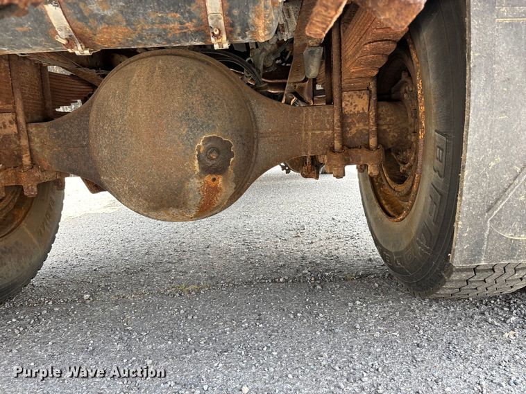 image for item DV4421 1987 Chevrolet C7 dump truck