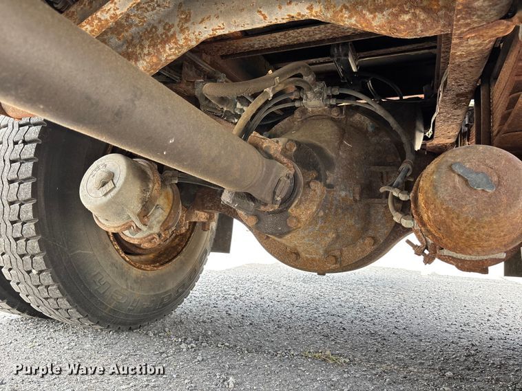 image for item DV4421 1987 Chevrolet C7 dump truck