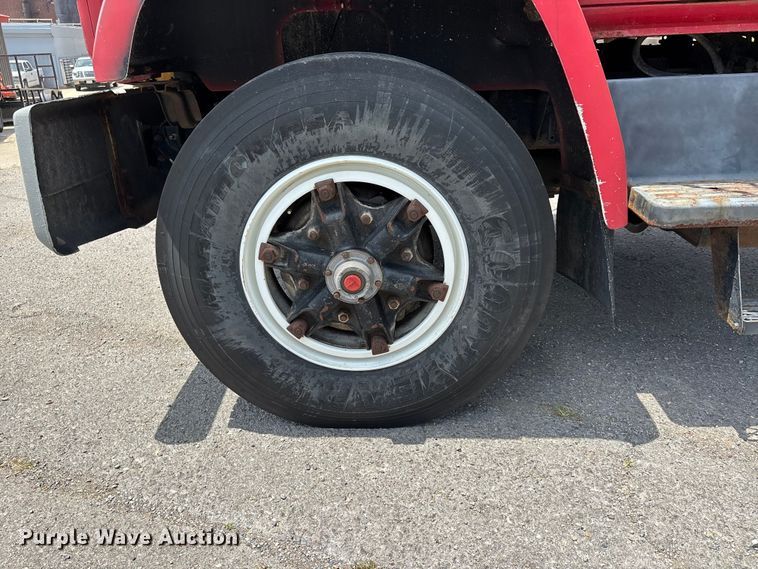 image for item DV4421 1987 Chevrolet C7 dump truck