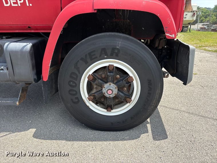 image for item DV4421 1987 Chevrolet C7 dump truck