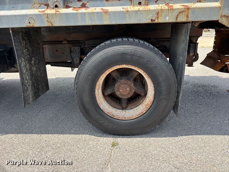 image for item DV4421 1987 Chevrolet C7 dump truck