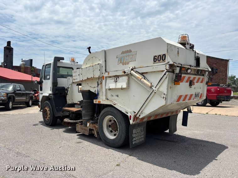 image for item DV4424 1990 Ford CF7000 street sweeper truck