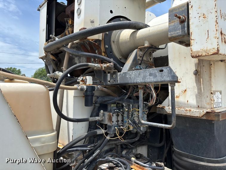 image for item DV4424 1990 Ford CF7000 street sweeper truck