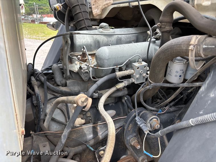 image for item DV4424 1990 Ford CF7000 street sweeper truck