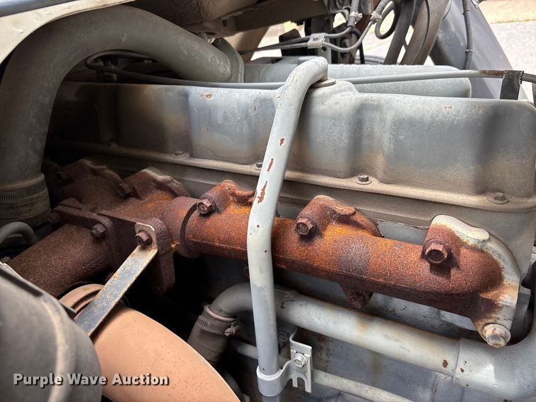 image for item DV4424 1990 Ford CF7000 street sweeper truck