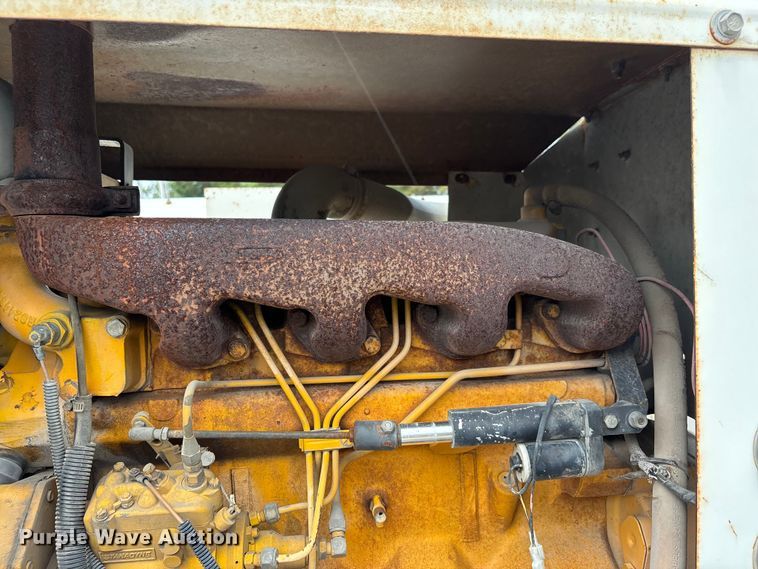 image for item DV4424 1990 Ford CF7000 street sweeper truck